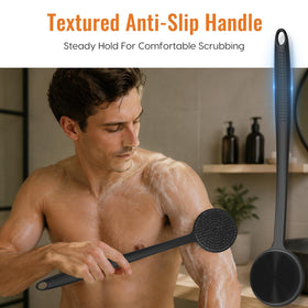 VWMYQ Silicone Back Scrubber demonstrating exfoliation