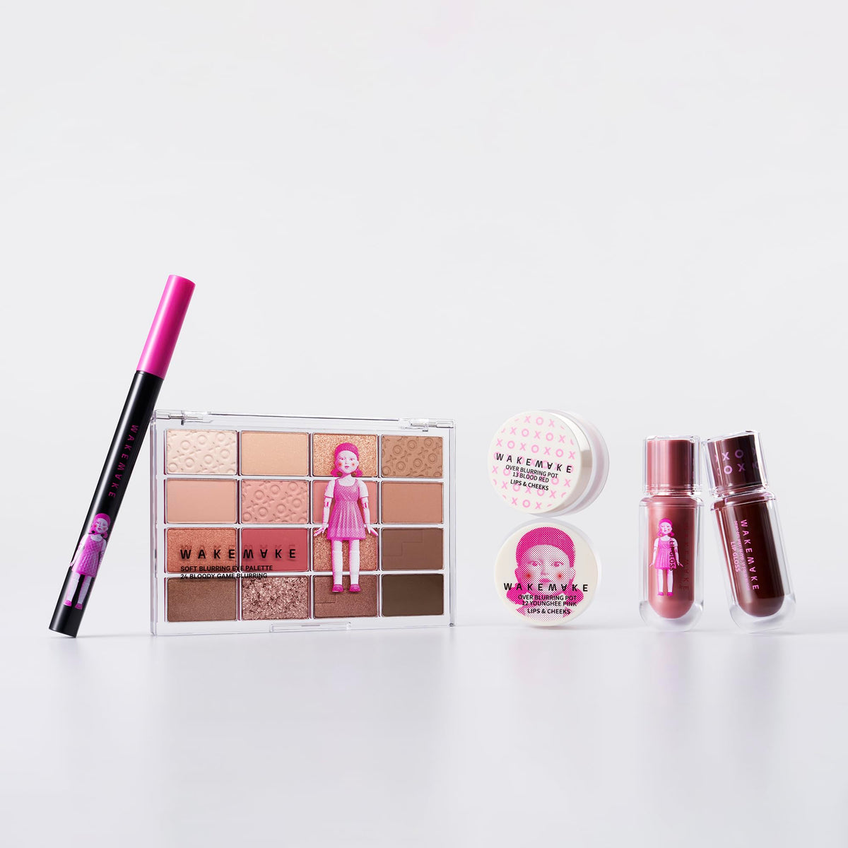 WAKEMAKE Soft Blurring Eye Palette 24 Bloody Game opened with shades