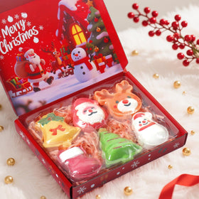 WARMLIFE Santa Claus bath bomb in festive packaging