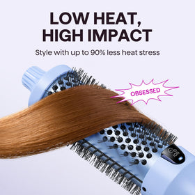 Wavytalk Thermal Brush close-up of bristles and barrel