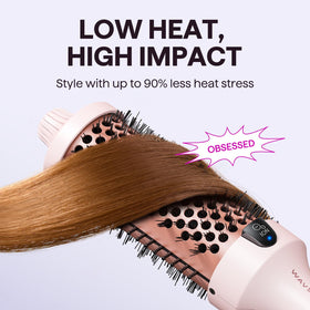Wavytalk Thermal Brush styling hair
