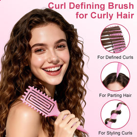 Weldilgit Curl Brush in a travel bag