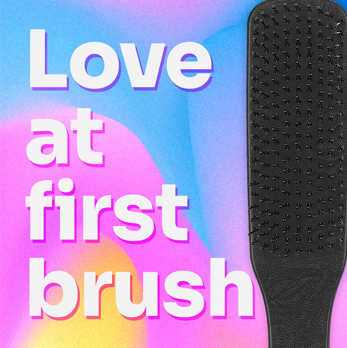 Wet Brush Detangling Hair Brush for Men, close-up of IntelliFlex bristles