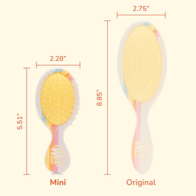 Wet Brush Mini Detangler in use on wet hair