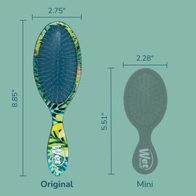 Wet Brush Original Detangler close-up of IntelliFlex bristles