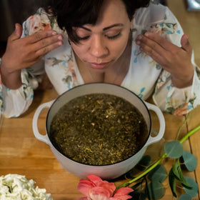 WILDFLOWER WELLNESS Botanical Facial Steam herbs in a bowl