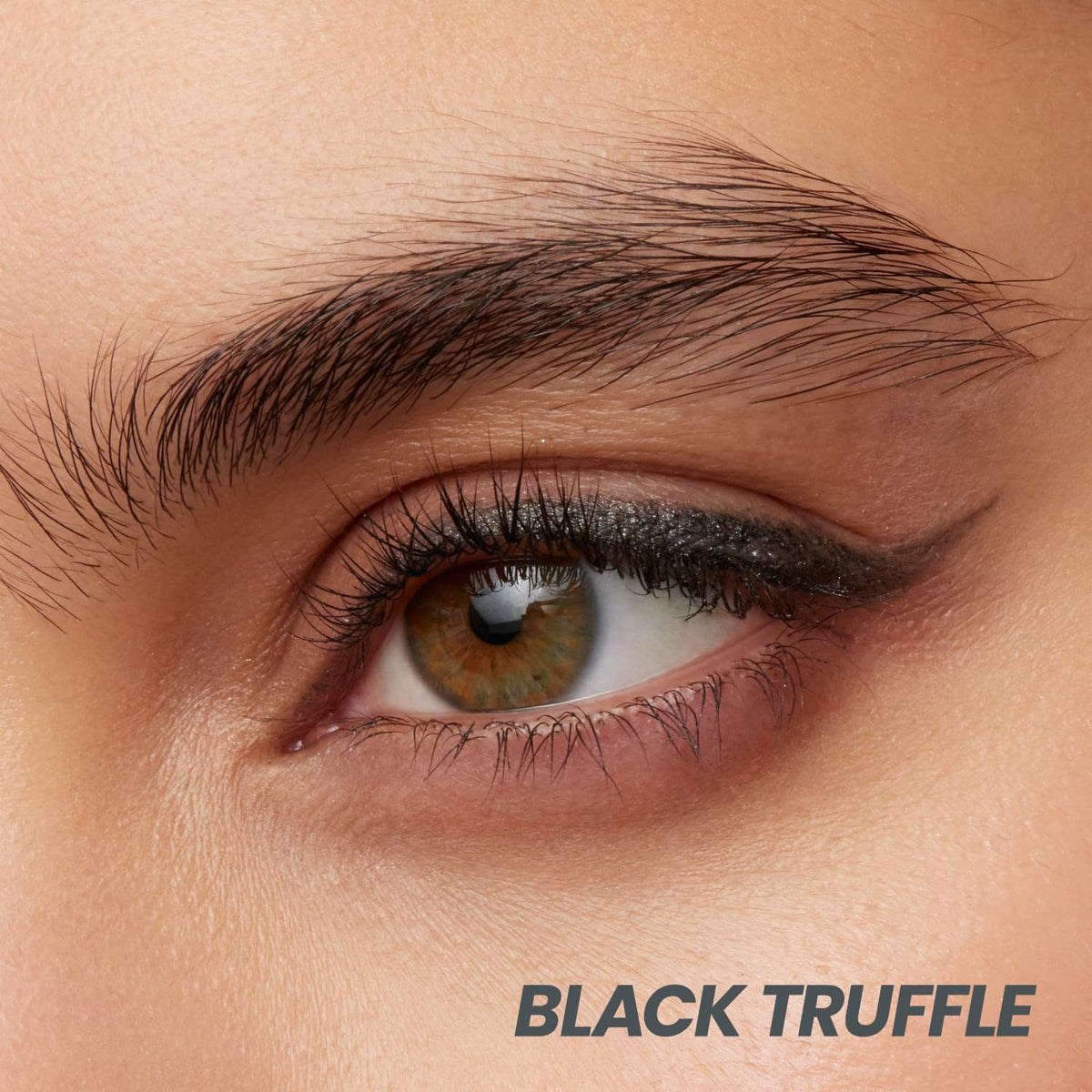 Wonderskin 1440 Eyeliner Pencil close-up showing texture