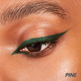 Wonderskin 1440 Longwear Waterproof Eyeliner Pencil close-up of texture