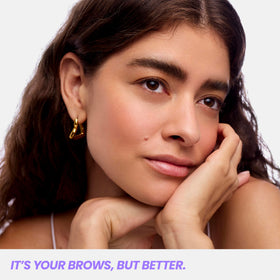 Wonderskin Eyebrow Stain in use on model's brows