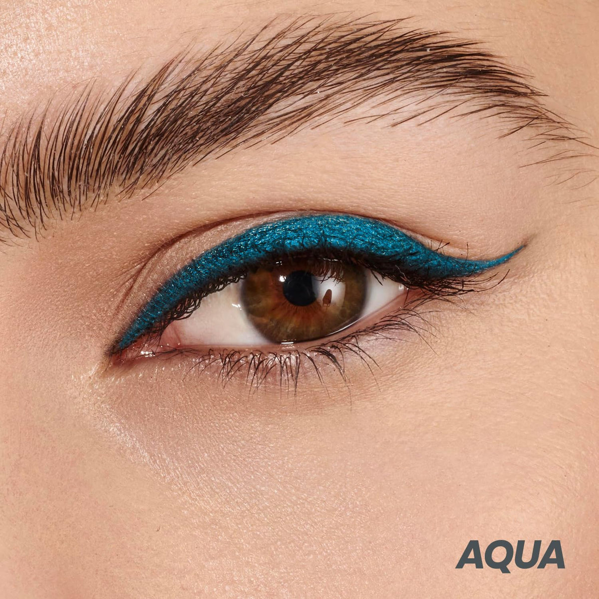 Wonderskin Eyeliner Pencil 1440 in a beauty routine