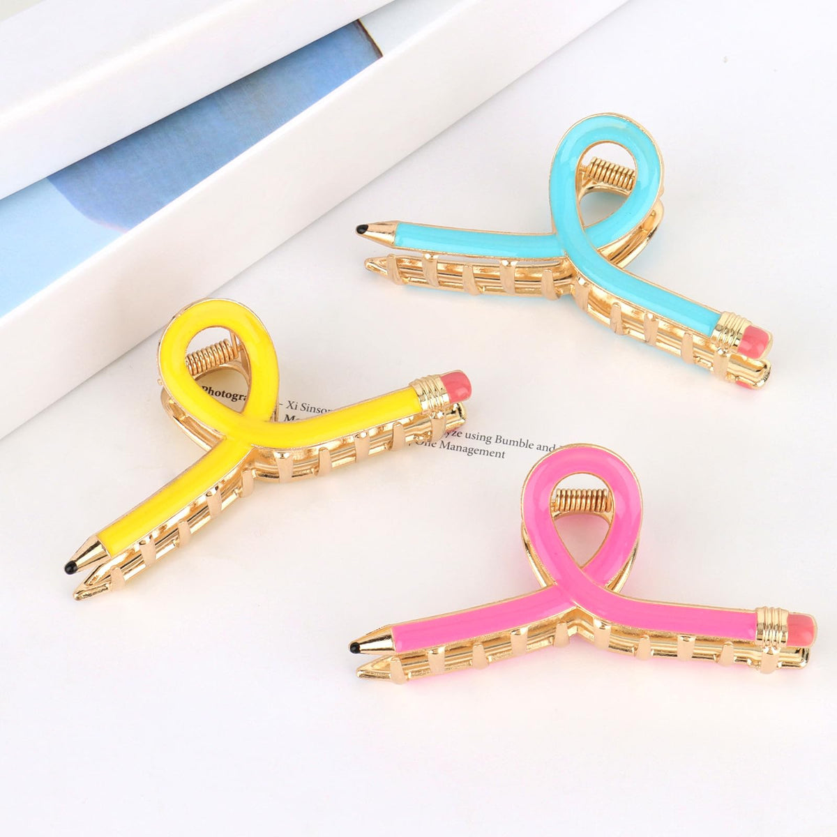 YARIEW Pencil Hair Claw Clip in a gift box