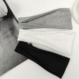 YONUF headband being used during a workout